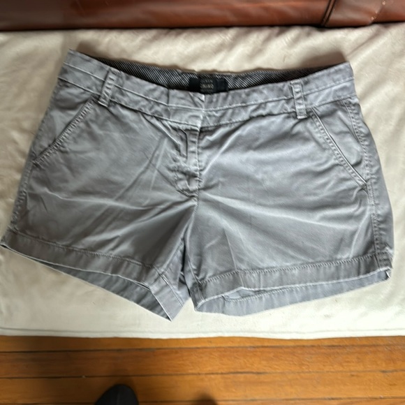 J Crew 4” Chino Shorts - Picture 2 of 4